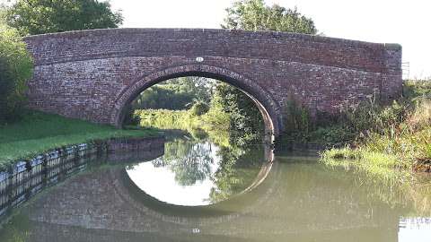 Canal Bridge No.21, Winwick photo